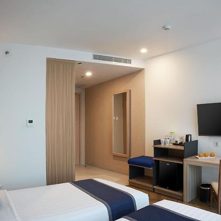 Aston Kemayoran City Hotel Jacarta Exterior foto