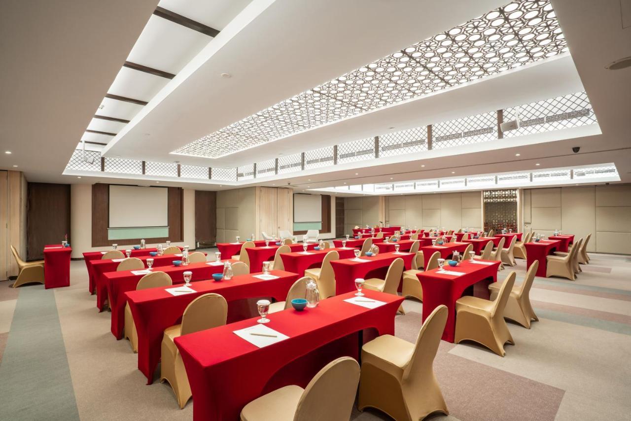 Aston Kemayoran City Hotel Jacarta Exterior foto