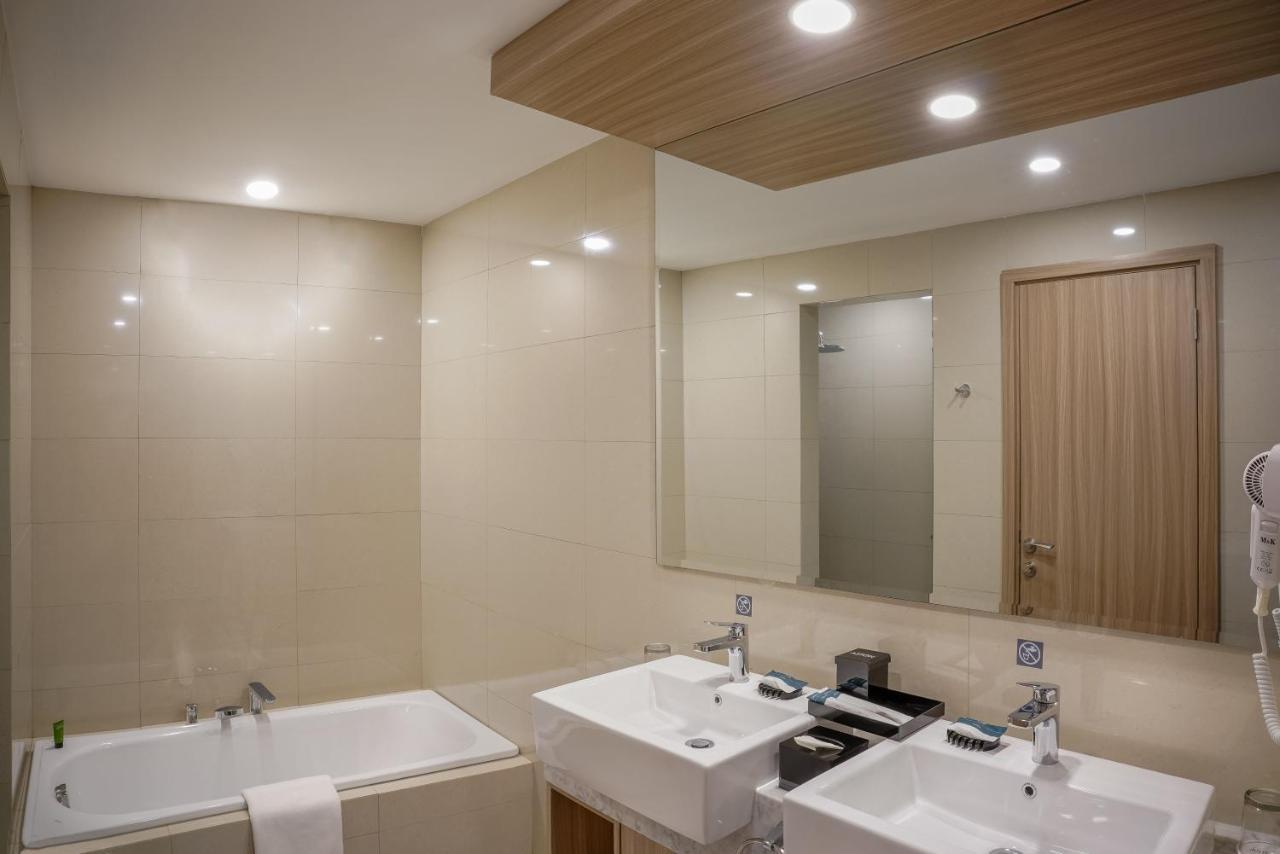 Aston Kemayoran City Hotel Jacarta Exterior foto