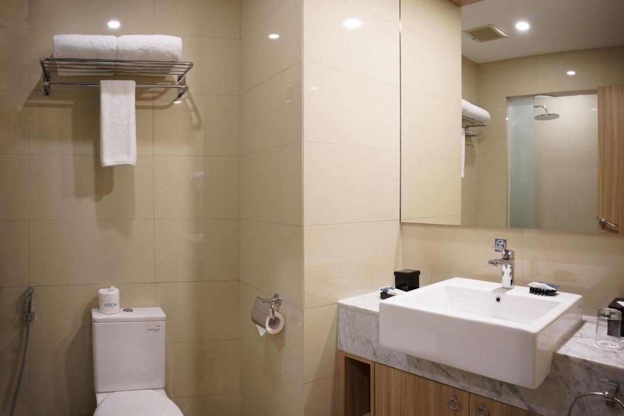 Aston Kemayoran City Hotel Jacarta Exterior foto